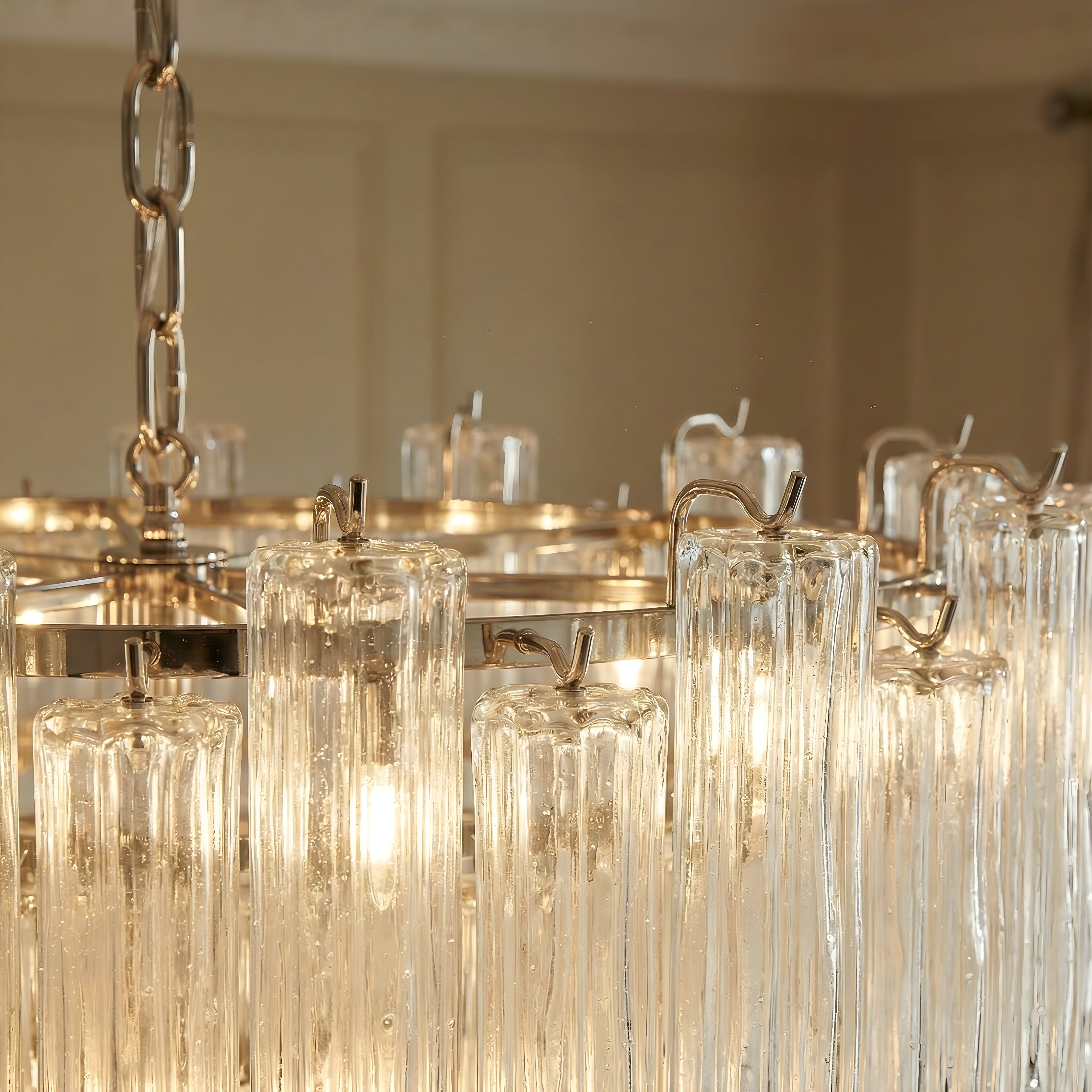 Lysekrone i fransk glas