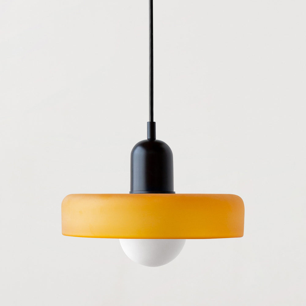 Bauhaus-pendel i farvet glas