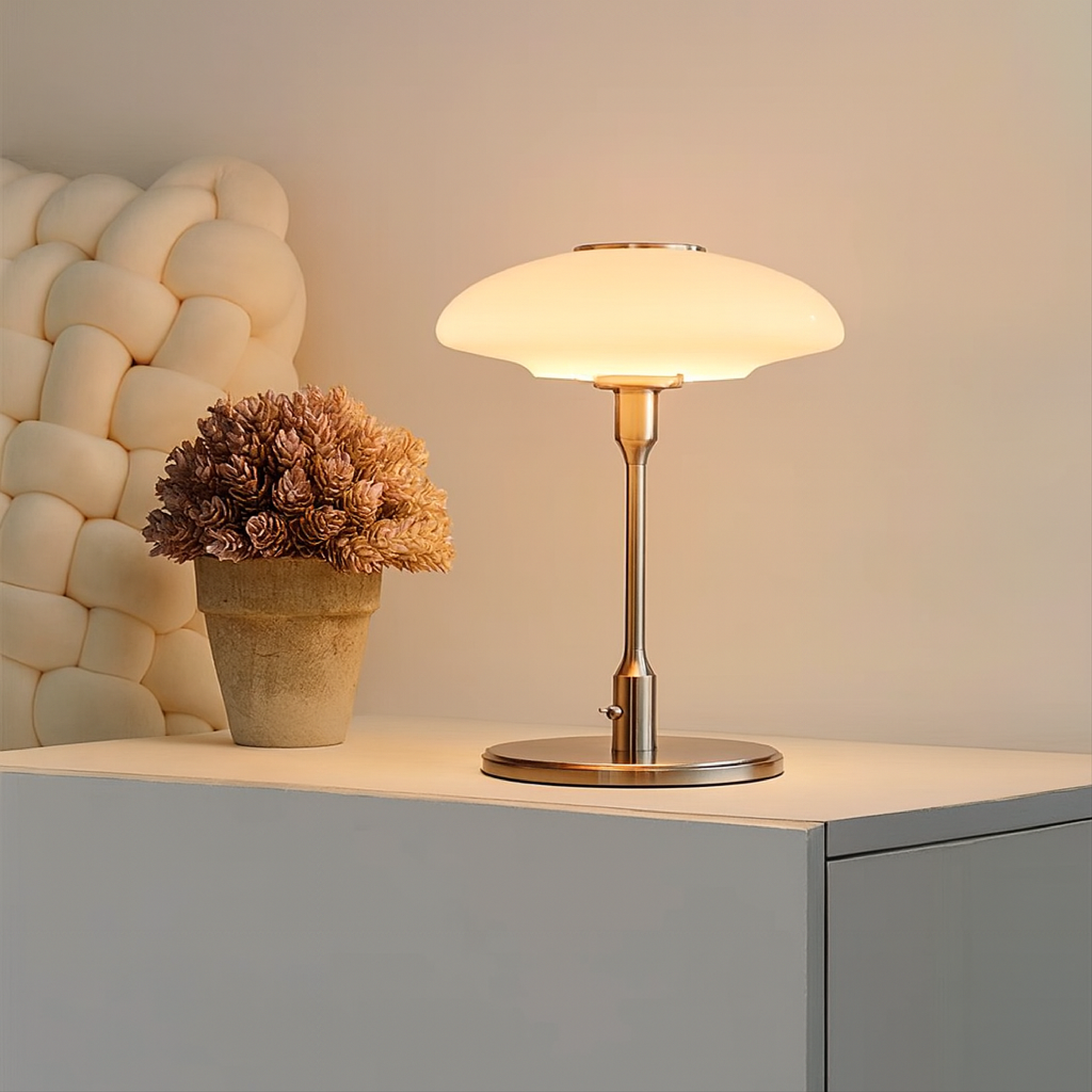 Svensk designer-bordlampe