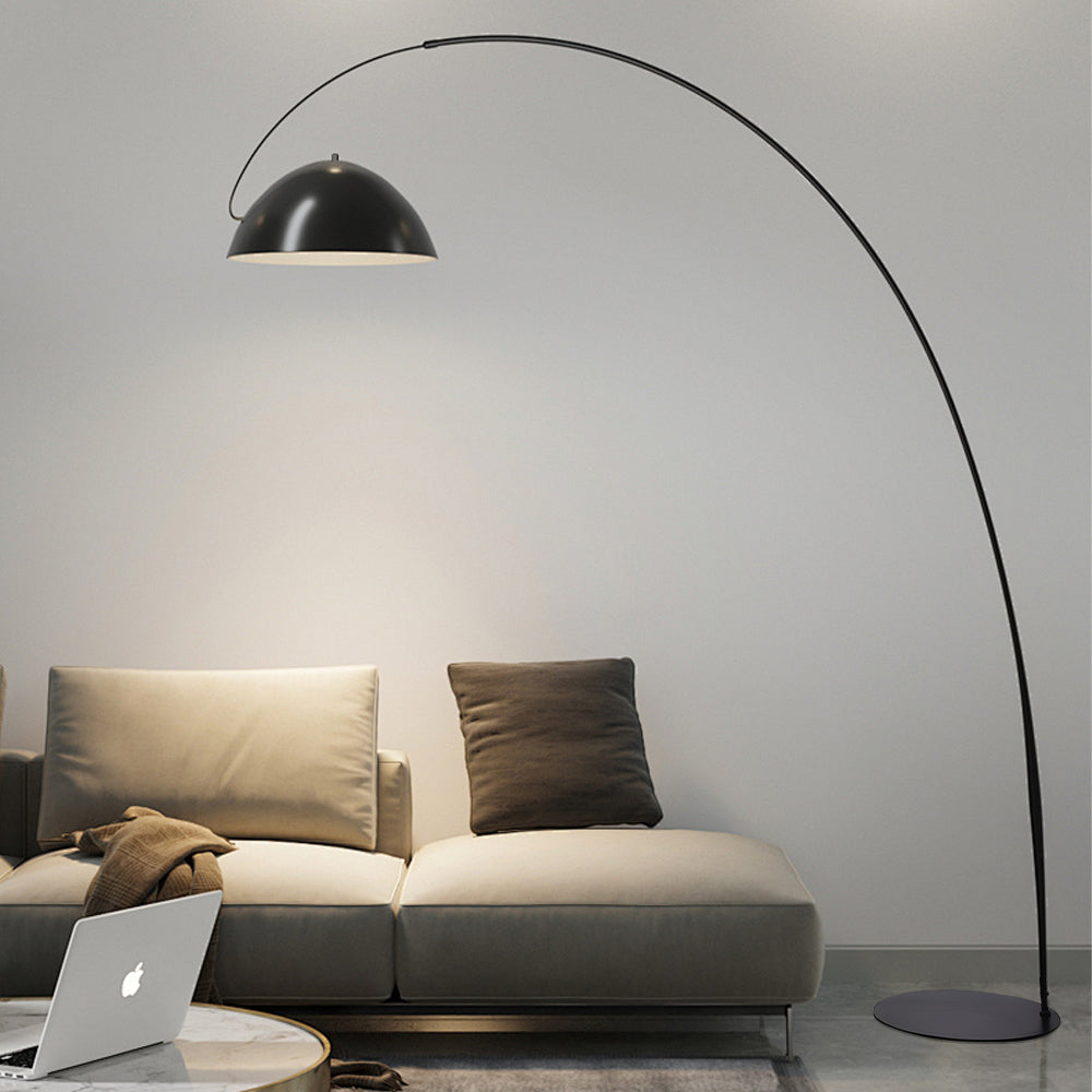 Nordisk lang gulvlampe