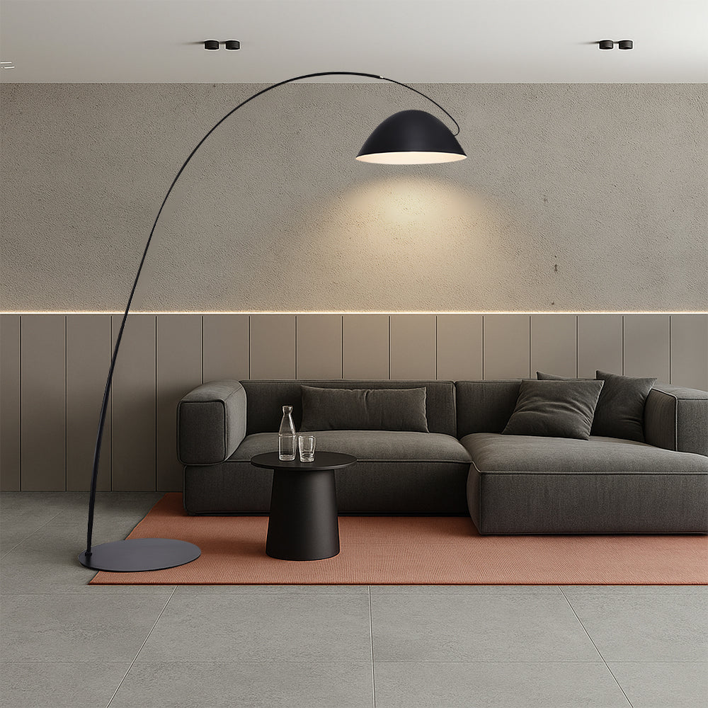 Nordisk lang gulvlampe