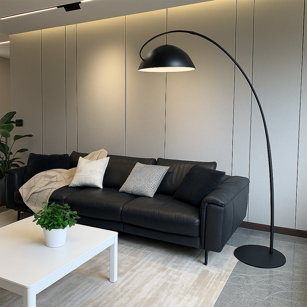 Nordisk lang gulvlampe