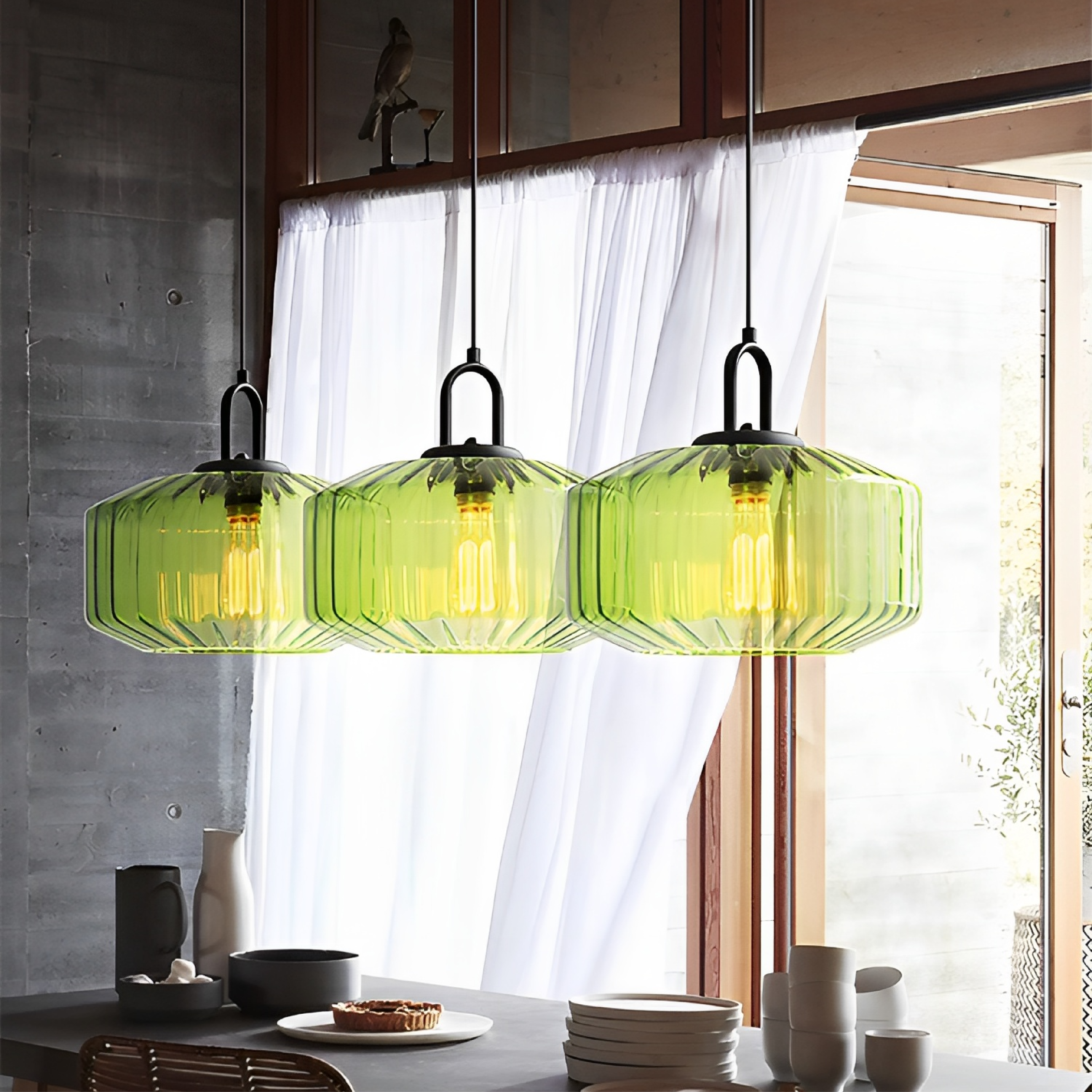 Pendellampe i farvet glas