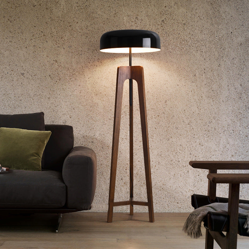 Gulvlampe i nordisk stil